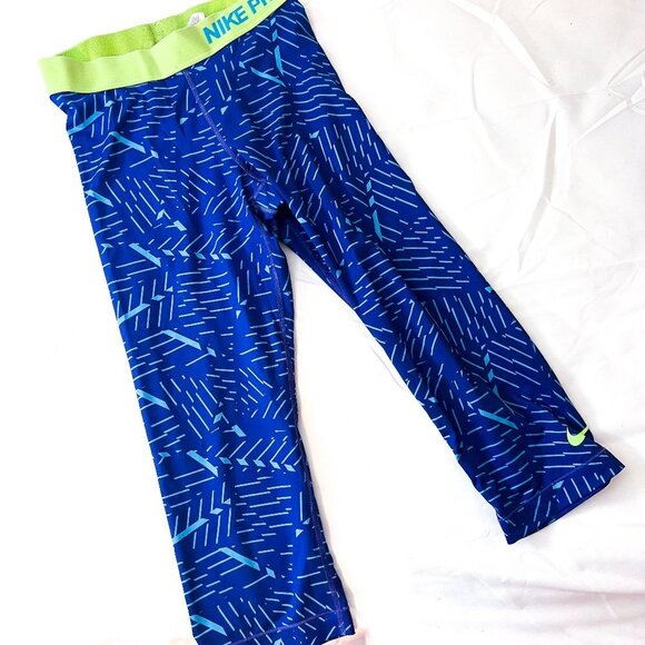 Nike Pro cool tracer print compression capri and angle graphic Capri Small - Picture 10 of 12